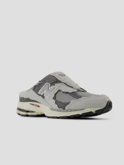NEW BALANCE Sandali<SANDALO 2002N Grigio