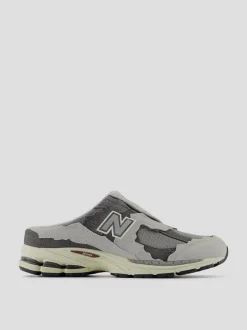 NEW BALANCE Sandali<SANDALO 2002N Grigio