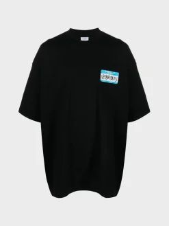 VETEMENTS. T-Shirt<T-SHIRT MY NAME IS VETEMENTS Nero