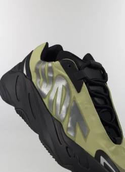 ADIDAS Sneaker<YEEZY BOOST 700 MNVN Nero, Verde